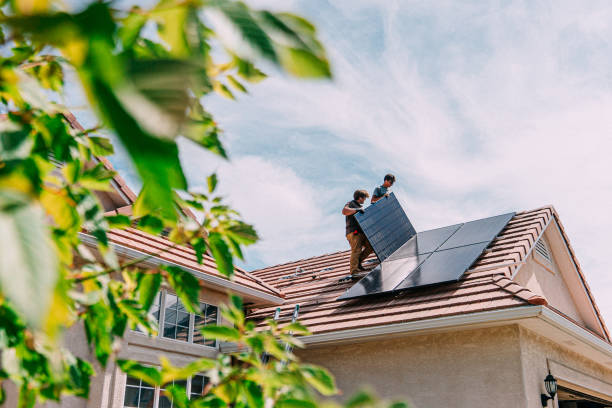 Best Roof Gutter Cleaning  in Center, TX